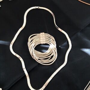 Elegant Silver Necklace